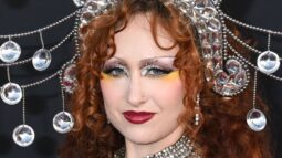 Chappell Roan's Chunky Highlights Are So 2005 "TRL"—See the Photos